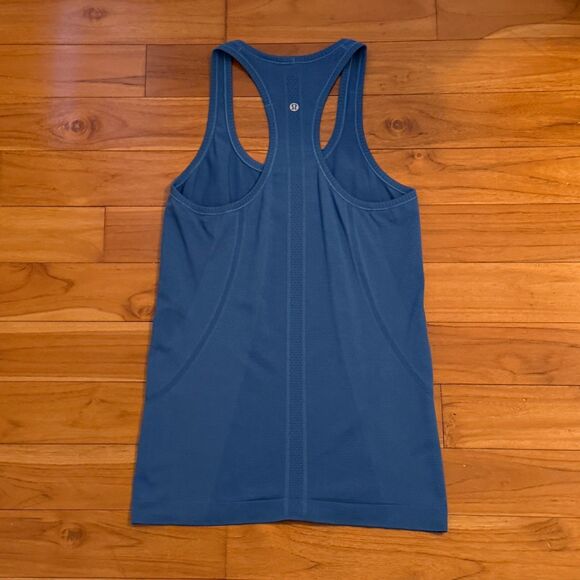 Women Lululemon Swiftly Tech Racerback Hip Length in Amalfi Blue Size 6 - Picture 3 of 6